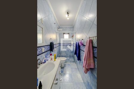 Casa à venda com 116m², 4 quartos e 2 vagasBanheiro