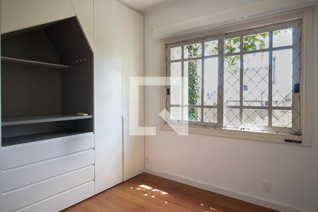Quarto 1 de apartamento à venda com 2 quartos, 130m² em Moinhos de Vento, Porto Alegre