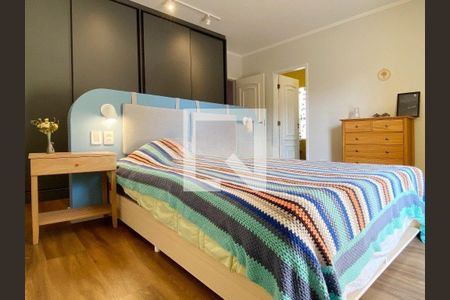 Casa à venda com 4 quartos, 300m² em Vila Monumento, São Paulo