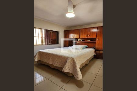 Casa à venda com 230m², 3 quartos e 2 vagas