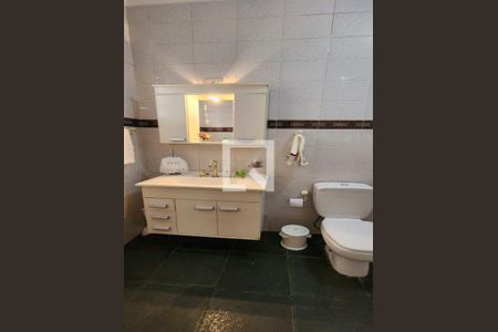 Casa à venda com 230m², 3 quartos e 2 vagas