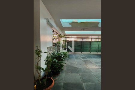 Casa à venda com 230m², 3 quartos e 2 vagas