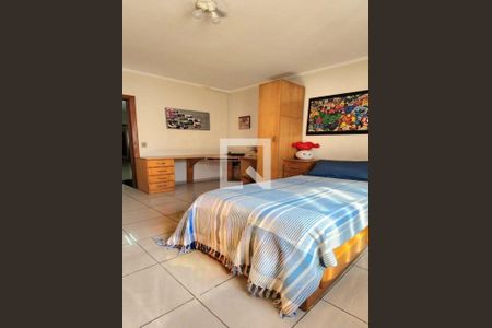 Casa à venda com 230m², 3 quartos e 2 vagas