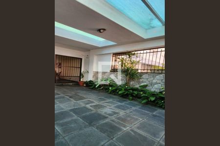 Casa à venda com 230m², 3 quartos e 2 vagas