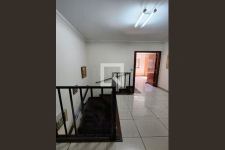 Casa à venda com 230m², 3 quartos e 2 vagas