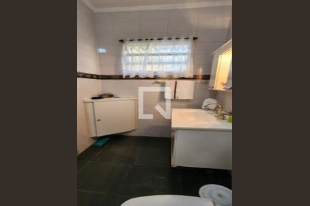 Casa à venda com 230m², 3 quartos e 2 vagas