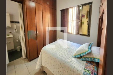 Casa à venda com 230m², 3 quartos e 2 vagas