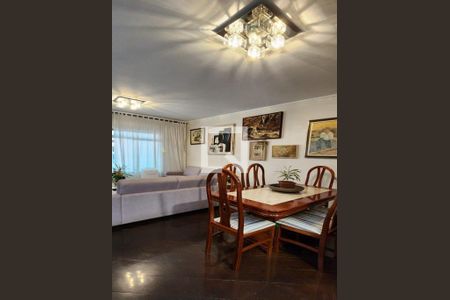 Casa à venda com 230m², 3 quartos e 2 vagas