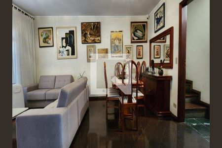 Casa à venda com 230m², 3 quartos e 2 vagas