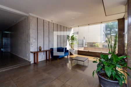 Apartamento à venda com 82m², 2 quartos e 1 vaga Apartamento à venda com 82m², 2 quartos e 1 vagaHall social