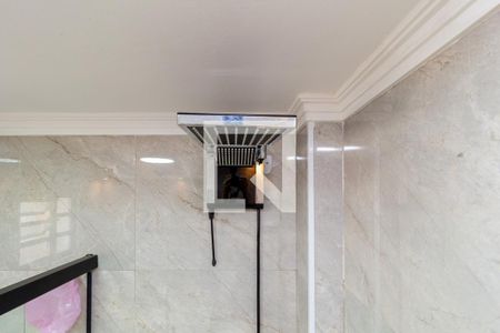 Apartamento à venda com 82m², 2 quartos e 1 vaga Apartamento à venda com 82m², 2 quartos e 1 vagaDetalhe - Banheiro