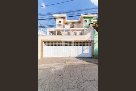 Casa à venda com 250m², 3 quartos e 3 vagasFachada