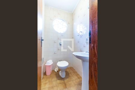 Casa à venda com 250m², 3 quartos e 3 vagasLavabo