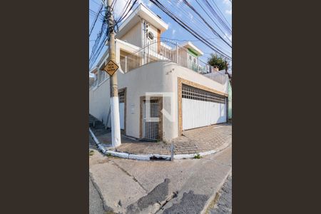 Casa à venda com 250m², 3 quartos e 3 vagasFachada