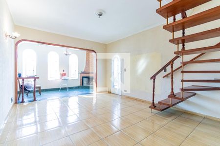 Casa à venda com 250m², 3 quartos e 3 vagasSala