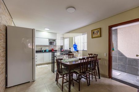 Cozinha de casa à venda com 3 quartos, 234m² em Jardim Cristiane, Santo André
