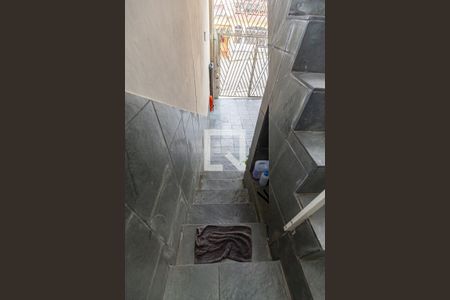 escada Garagem de casa à venda com 3 quartos, 234m² em Jardim Cristiane, Santo André