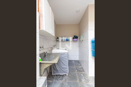 Área de Serviço de casa à venda com 3 quartos, 234m² em Jardim Cristiane, Santo André