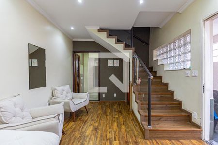 Sala de casa à venda com 3 quartos, 234m² em Jardim Cristiane, Santo André