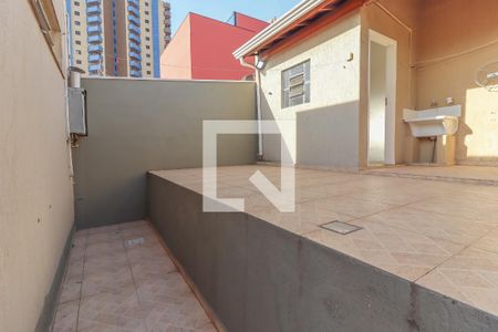 Casa à venda com 138m², 2 quartos e 3 vagasQuintal