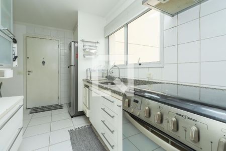 Apartamento à venda com 143m², 3 quartos e 2 vagas Apartamento à venda com 143m², 3 quartos e 2 vagasCozinha