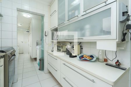 Apartamento à venda com 143m², 3 quartos e 2 vagas Apartamento à venda com 143m², 3 quartos e 2 vagasCozinha