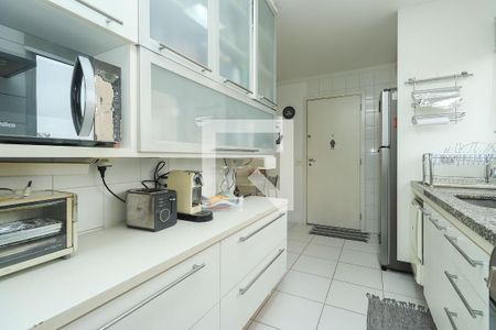 Apartamento à venda com 143m², 3 quartos e 2 vagas Apartamento à venda com 143m², 3 quartos e 2 vagasCozinha