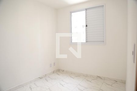 Quarto 2 de apartamento para alugar com 2 quartos, 43m² em Jardim Íris, São Paulo
