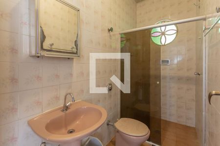 Casa à venda com 180m², 4 quartos e 8 vagas Casa à venda com 180m², 4 quartos e 8 vagasBanheiro