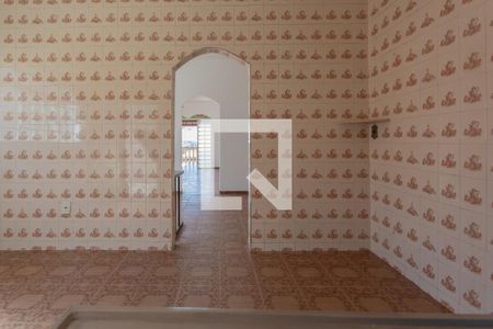 Casa à venda com 180m², 4 quartos e 8 vagas Casa à venda com 180m², 4 quartos e 8 vagasCozinha