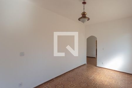 Sala de casa à venda com 4 quartos, 180m² em Santa Mônica, Belo Horizonte