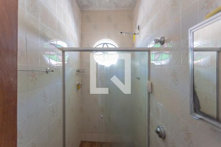 Casa à venda com 180m², 4 quartos e 8 vagas Casa à venda com 180m², 4 quartos e 8 vagasBanheiro da Suíte