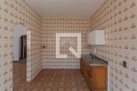 Casa à venda com 180m², 4 quartos e 8 vagas Casa à venda com 180m², 4 quartos e 8 vagasCozinha