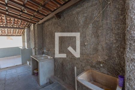 Casa à venda com 180m², 4 quartos e 8 vagas Casa à venda com 180m², 4 quartos e 8 vagasÁrea de Serviço