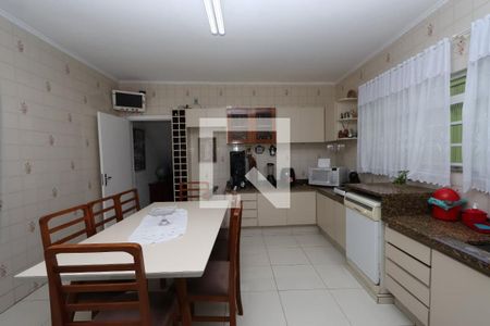 Casa à venda com 210m², 4 quartos e 3 vagasCozinha