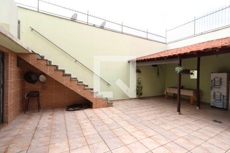Casa à venda com 210m², 4 quartos e 3 vagasQuintal casa de baixo