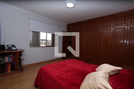 Casa à venda com 210m², 4 quartos e 3 vagasSuíte master