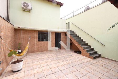 Casa à venda com 210m², 4 quartos e 3 vagasQuintal casa de baixo