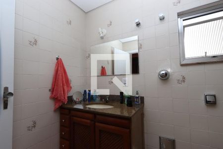 Casa à venda com 210m², 4 quartos e 3 vagasBanheiro da Suíte master