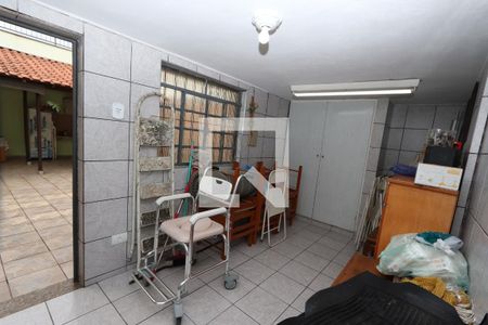 Casa à venda com 210m², 4 quartos e 3 vagasCasa de baixo