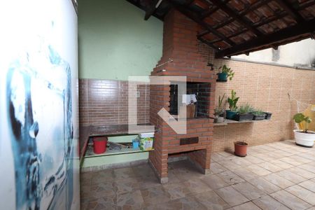 Casa à venda com 210m², 4 quartos e 3 vagasChurrasqueira