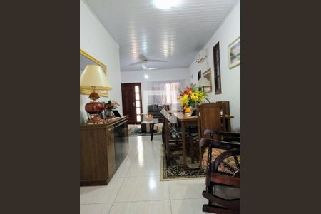 Casa à venda com 3 quartos, 160m² em Jardim Botânico, Porto Alegre