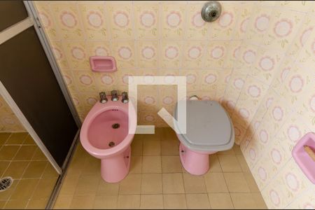 Casa à venda com 144m², 4 quartos e 1 vagaBanheiro