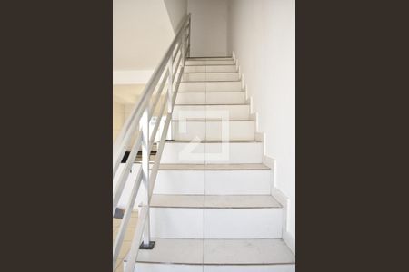 Escada de casa para alugar com 2 quartos, 96m² em Campo Grande, Rio de Janeiro