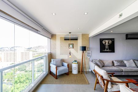 Apartamento à venda com 96m², 2 quartos e 2 vagasVaranda