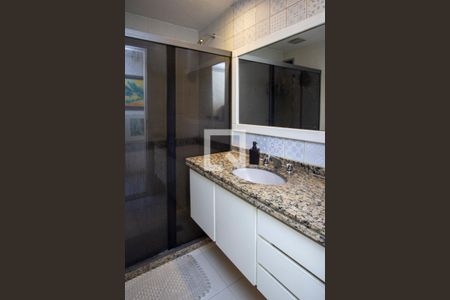 Apartamento à venda com 115m², 3 quartos e 1 vagaBanheiro da Suíte