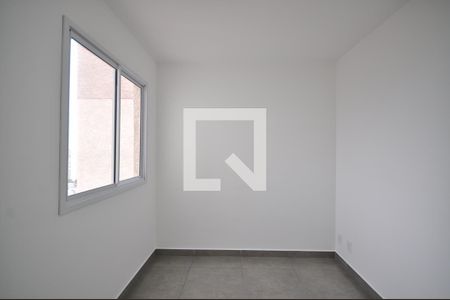 Quarto 1 de apartamento para alugar com 2 quartos, 37m² em Parque Vitória, São Paulo