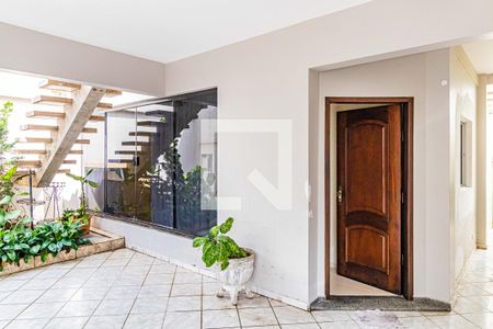 Fachada interna de casa para alugar com 2 quartos, 96m² em Vila Lageado, São Paulo