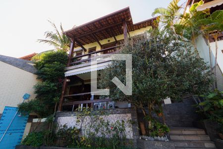 Casa de condomínio à venda com 391m², 3 quartos e 2 vagasFachada