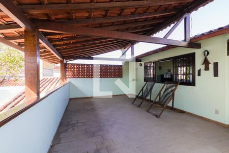 Casa de condomínio à venda com 391m², 3 quartos e 2 vagasVaranda